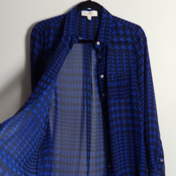 VINCE CAMUTO Houndstooth Print Blue and Black Button Up Size Small - Picture 7 of 13